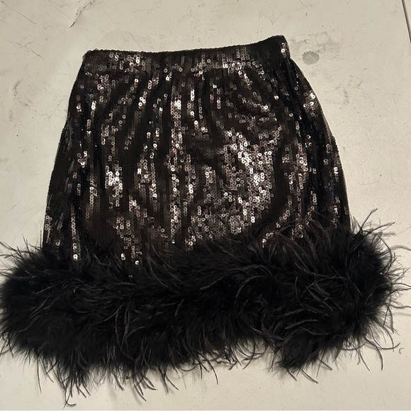 Judith March Black Sequin Skirt with Feather Trim - Picture 5 of 6